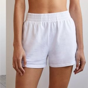 NWOT - Wilfred Free WEEKEND SHORT White - Size M